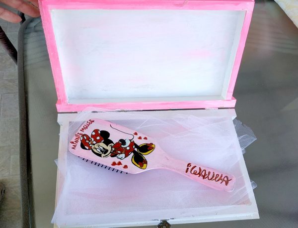 Βούρτσα -χτενα μαλλιών ζωγραφισμένη  Minnie Mouse